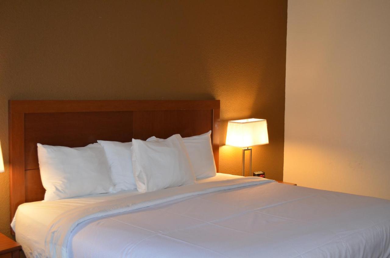 Brookshire Inn Пайквилл Экстерьер фото